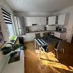 Grosse Helle Maisonette Im Zentrum קאסל