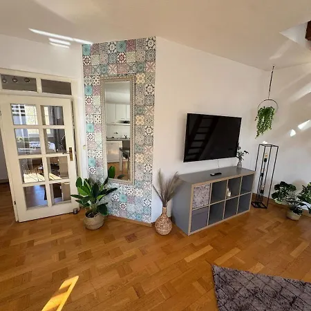 公寓 Grosse Helle Maisonette Im Zentrum