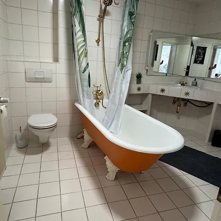 Grosse Helle Maisonette Im Zentrum 公寓