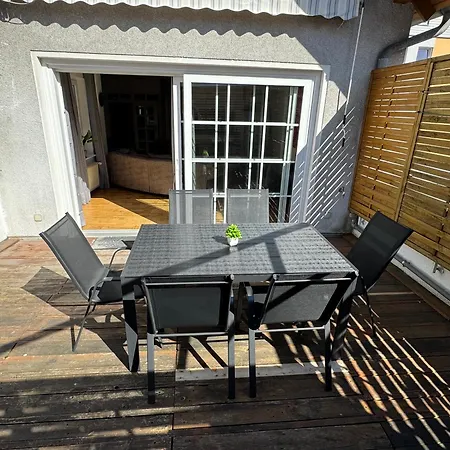 Grosse Helle Maisonette Im Zentrum 公寓