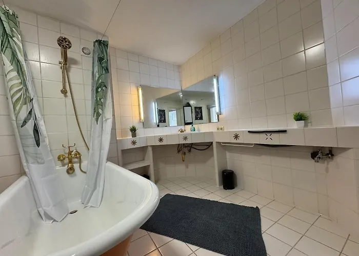 Grosse Helle Maisonette Im Zentrum Kassel